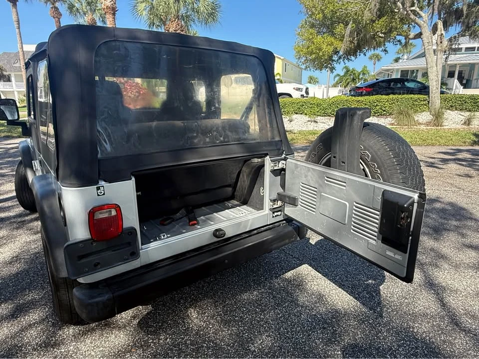 2004 Jeep TJ Wrangler - Image 15 of 19