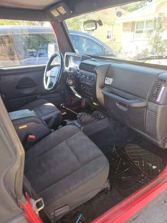 2004 Jeep TJ Wrangler - Image 4 of 5