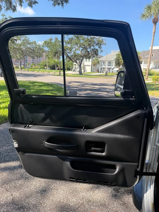 2004 Jeep TJ Wrangler - Image 13 of 19