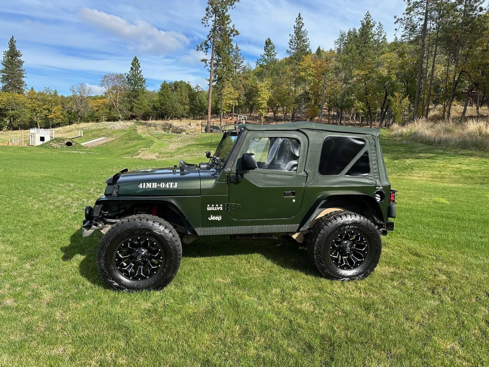 2004 Jeep TJ Wrangler - Image 2 of 31