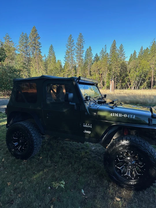 2004 Jeep TJ Wrangler - Image 21 of 31