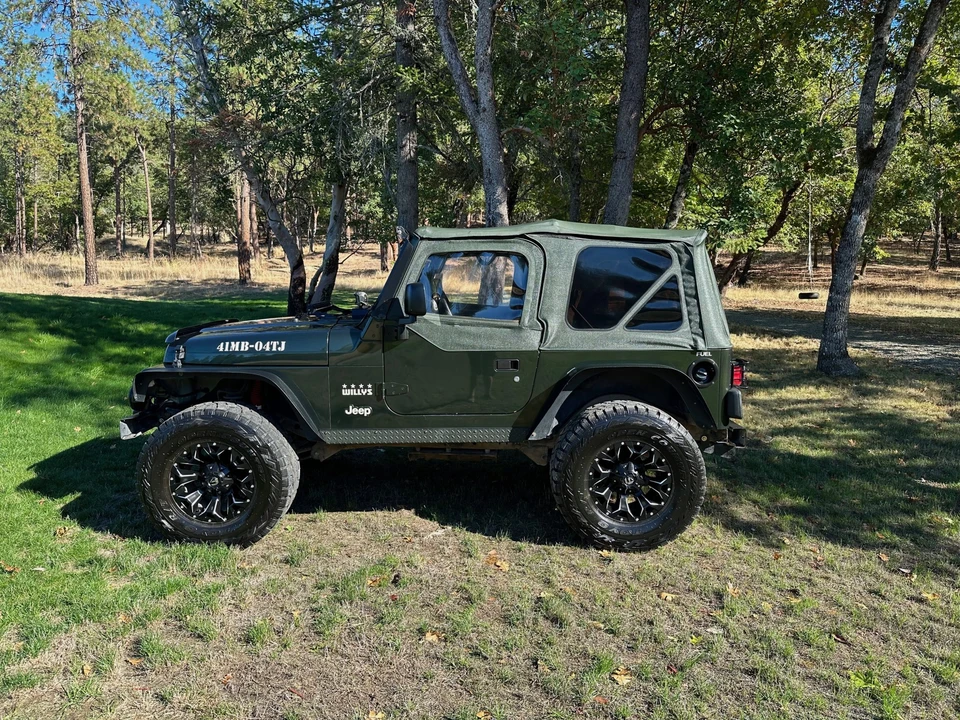 2004 Jeep TJ Wrangler - Image 15 of 31