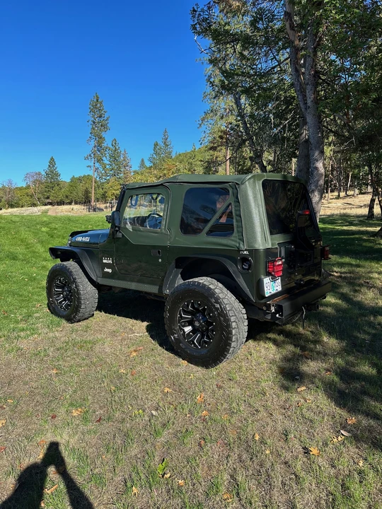 2004 Jeep TJ Wrangler - Image 16 of 31