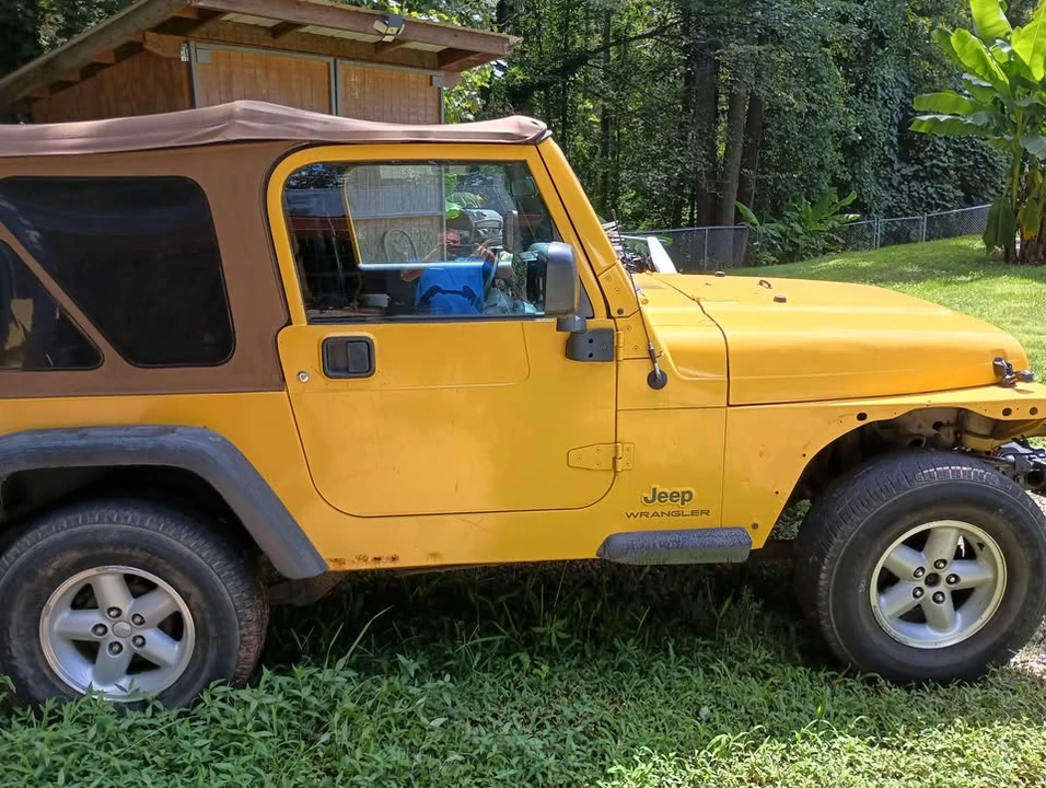 2004 Jeep TJ Wrangler - Image 6 of 15