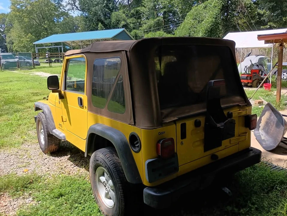 2004 Jeep TJ Wrangler - Image 3 of 15
