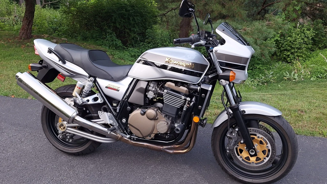 2004 Kawasaki ZRX1200 - Image 20 of 31