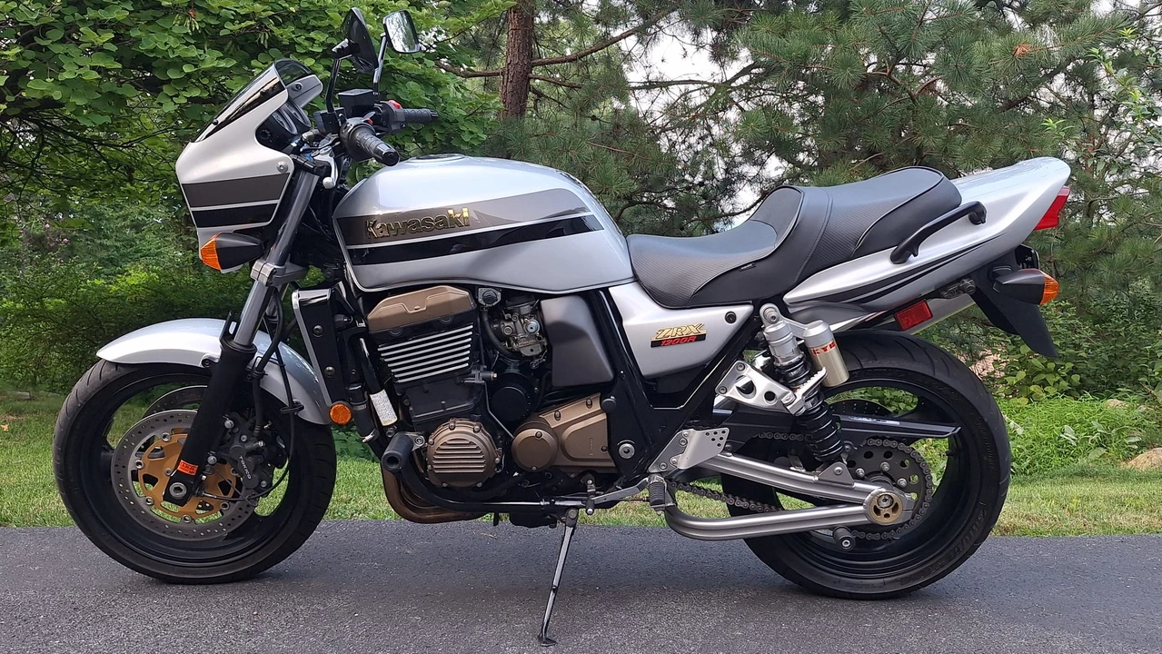 2004 Kawasaki ZRX1200 - Image 9 of 31