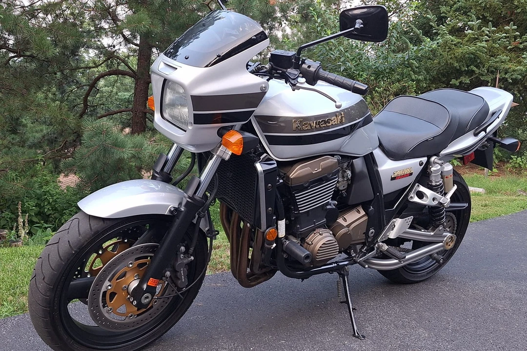 2004 Kawasaki ZRX1200 - Image 3 of 31