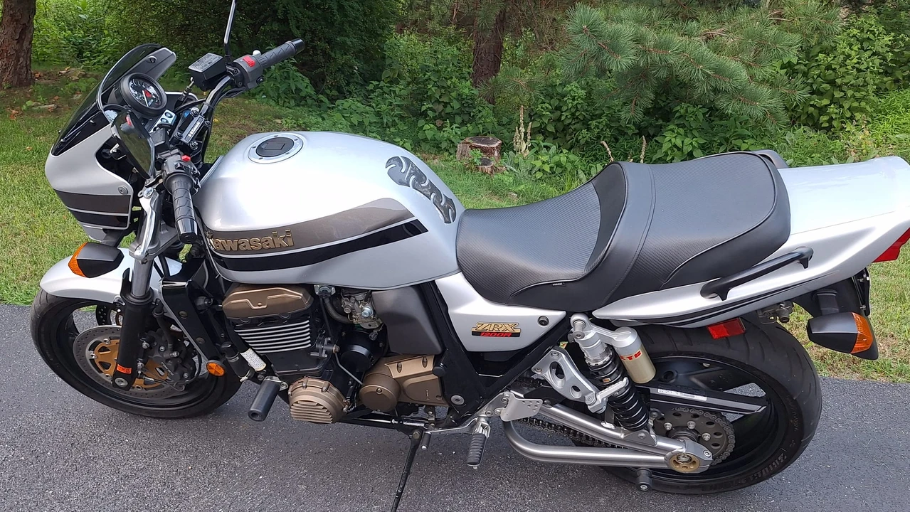 2004 Kawasaki ZRX1200 - Image 11 of 31