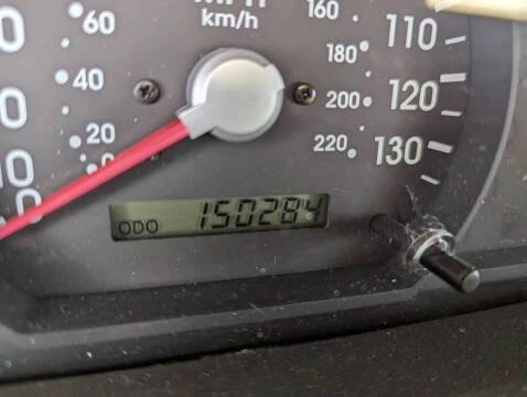 2004 Kia Sorento - Image 9 of 21