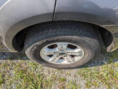 2004 Kia Sorento - Image 19 of 21