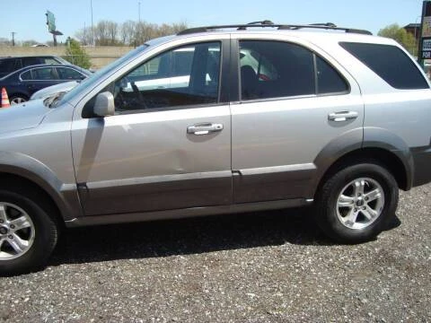 2004 Kia Sorento - Image 2 of 21