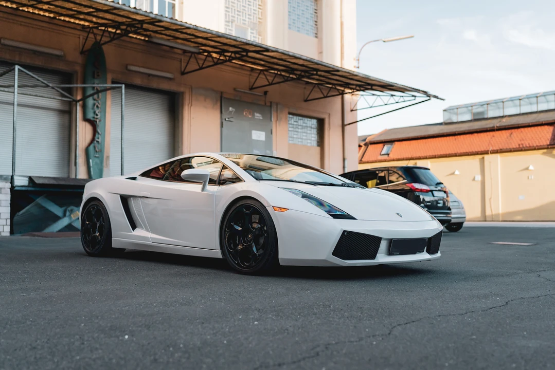 2004 Lamborghini Gallardo - Image 17 of 31