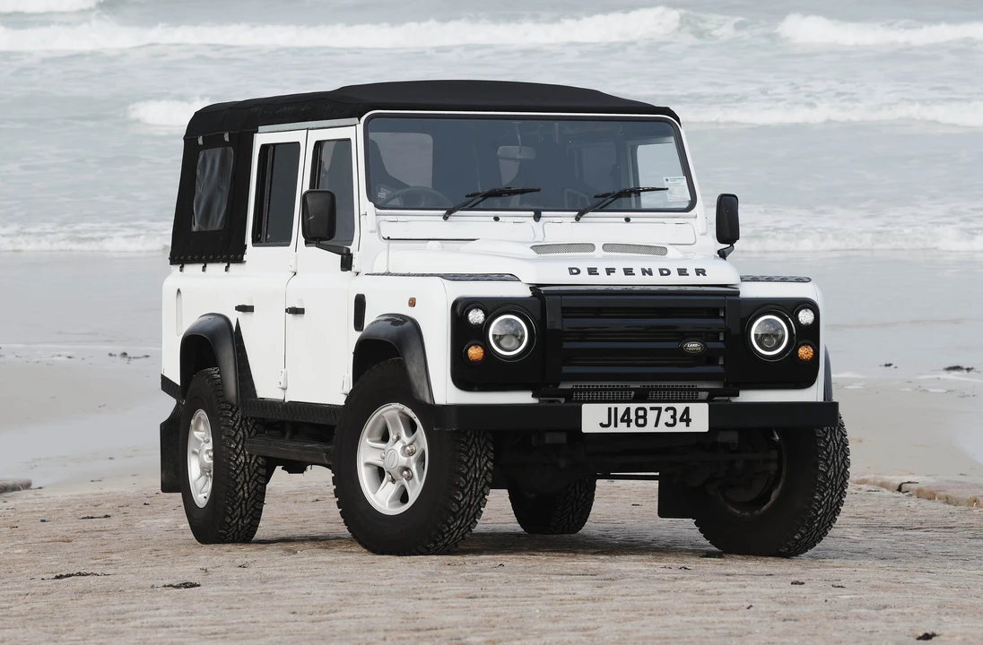 2004 Land Rover Defender 110 - Image 2 of 31