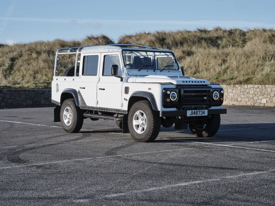2004 Land Rover Defender 110 - Image 26 of 31