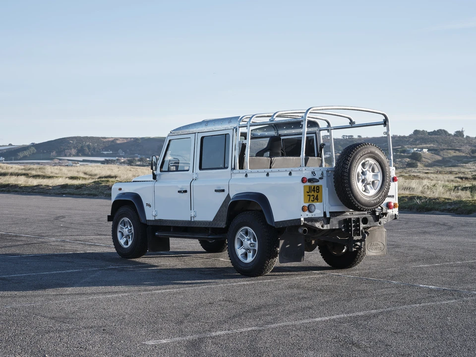 2004 Land Rover Defender 110 - Image 30 of 31