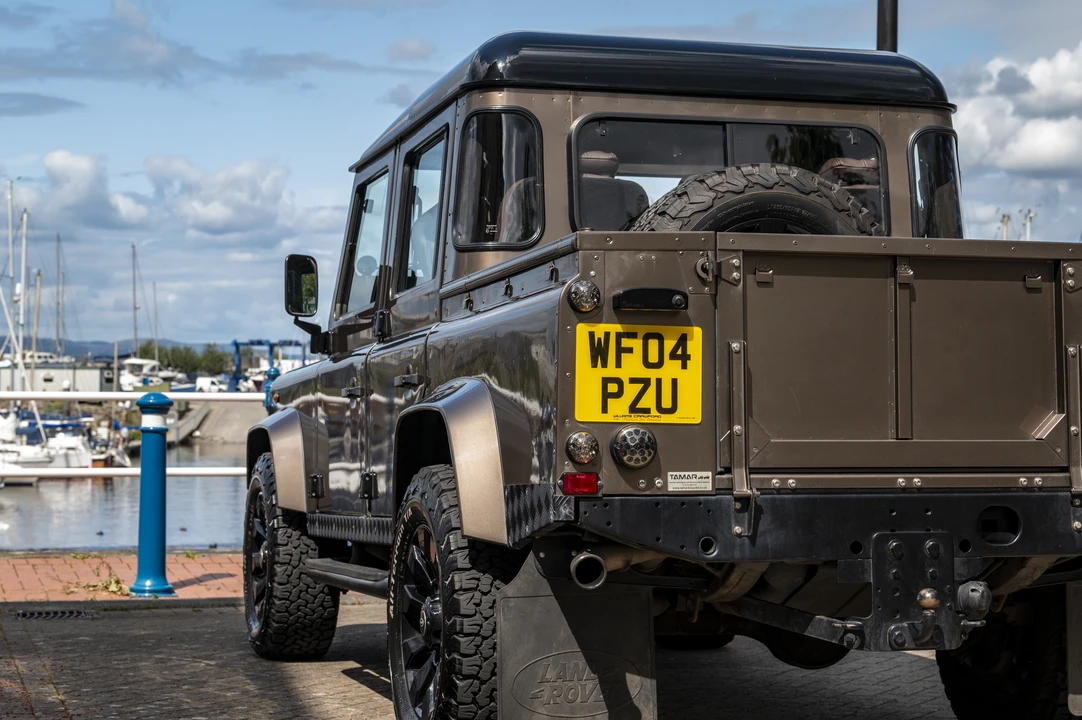 2004 Land Rover Defender 110 - Image 28 of 31