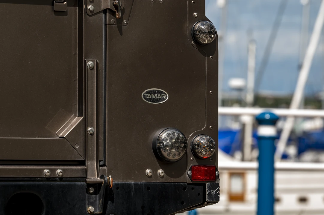 2004 Land Rover Defender 110 - Image 29 of 31