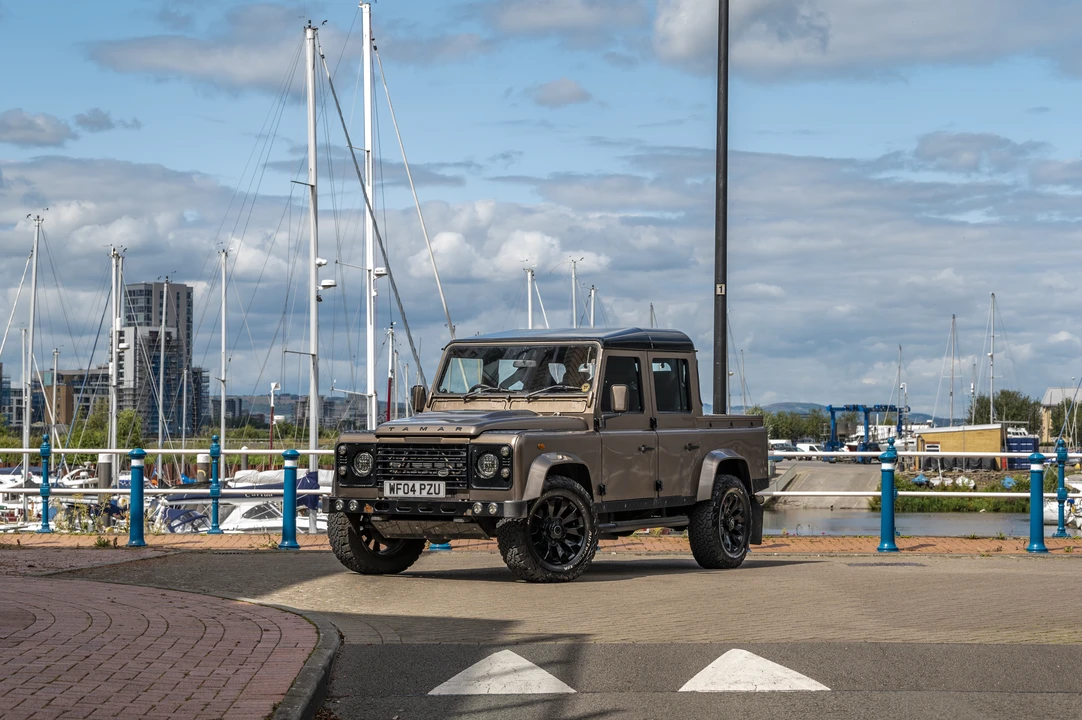 2004 Land Rover Defender 110 - Image 18 of 31