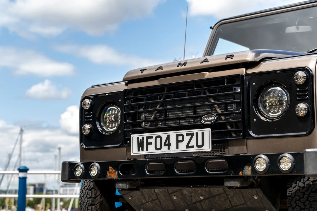2004 Land Rover Defender 110 - Image 25 of 31