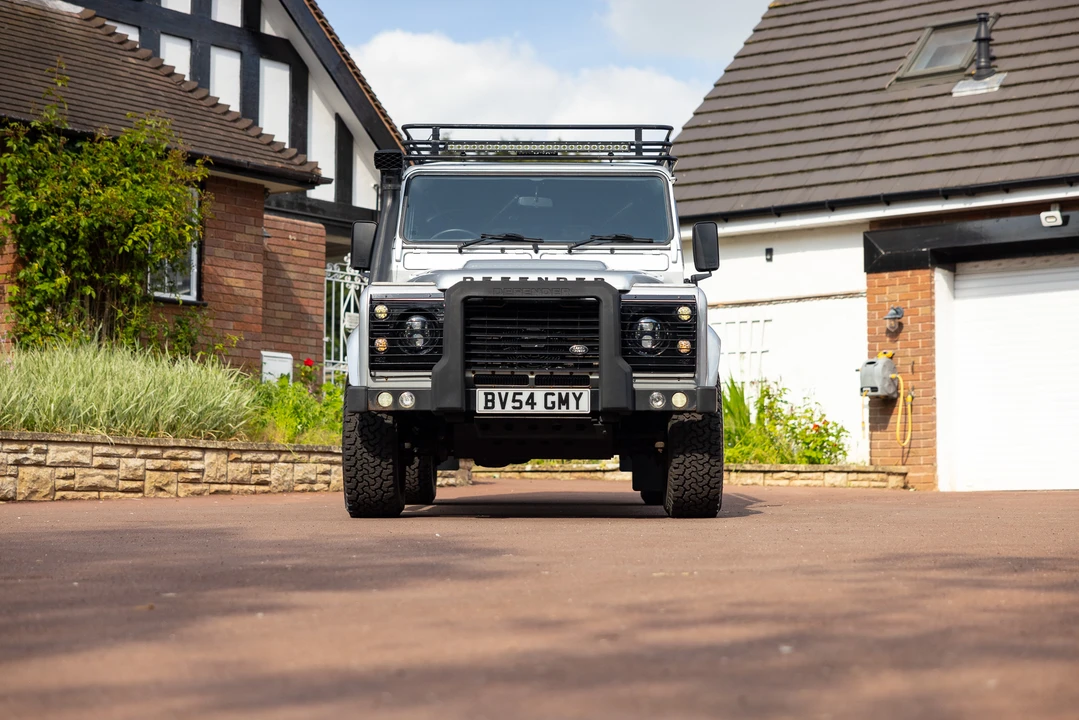 2004 Land Rover Defender 110 - Image 19 of 31