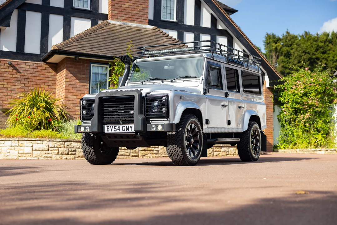 2004 Land Rover Defender 110 - Image 10 of 31