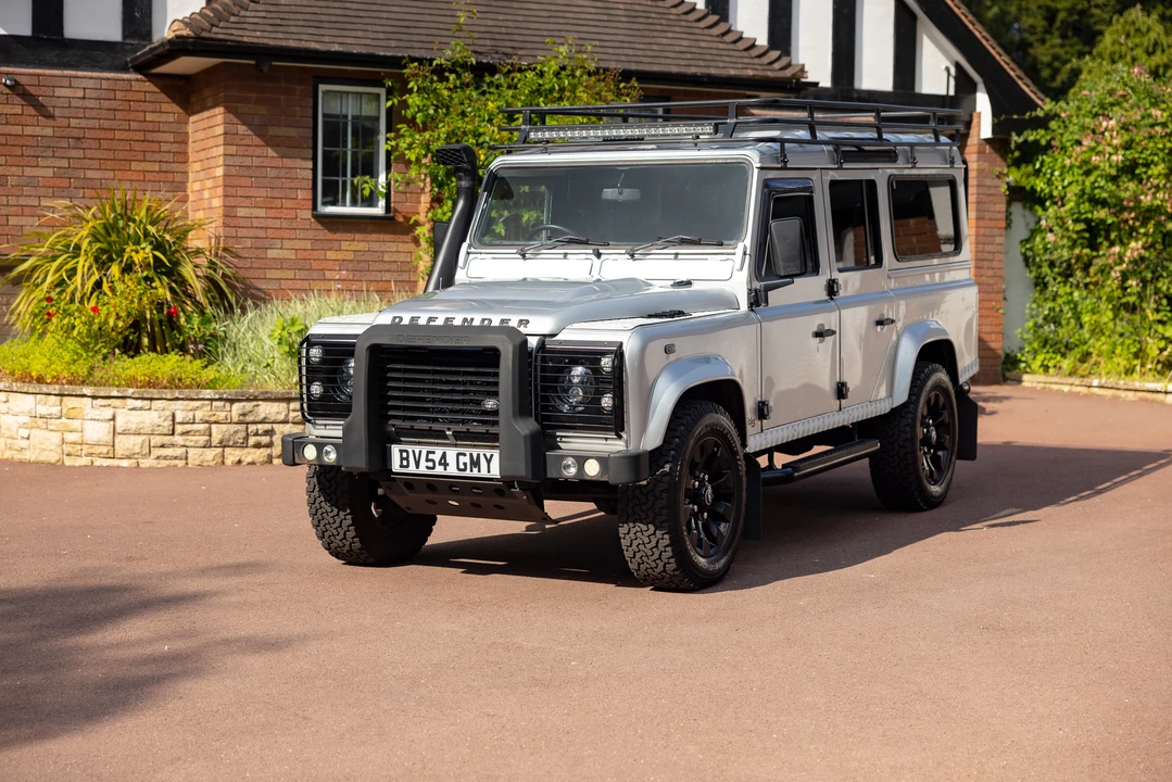 2004 Land Rover Defender 110 - Image 18 of 31