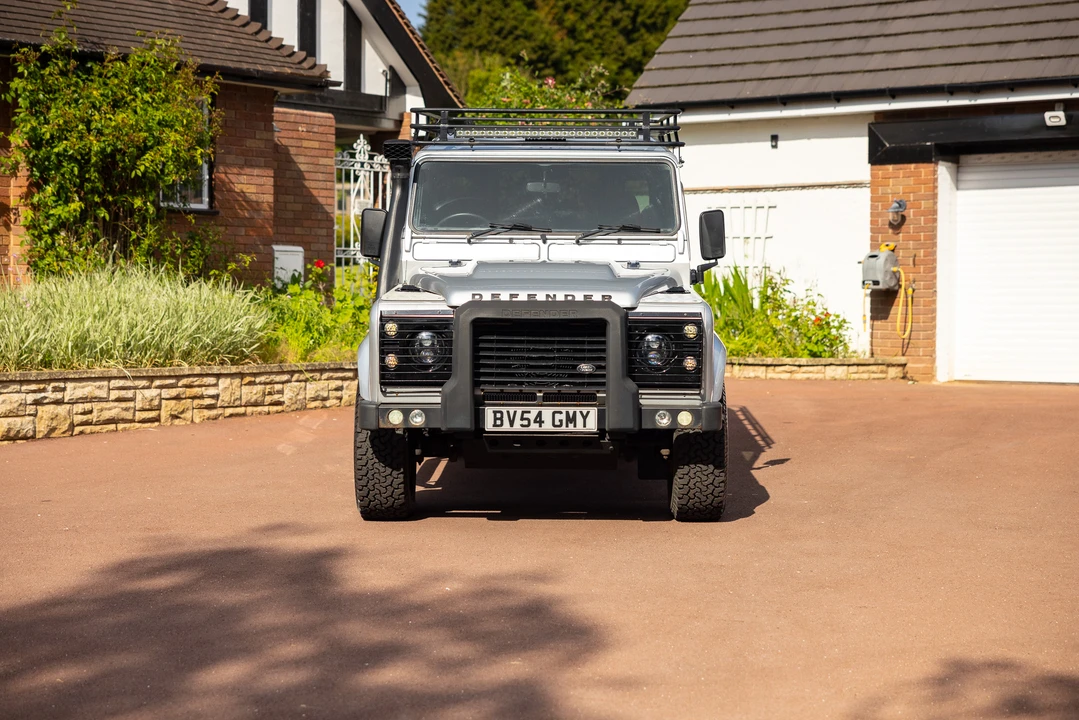 2004 Land Rover Defender 110 - Image 3 of 31