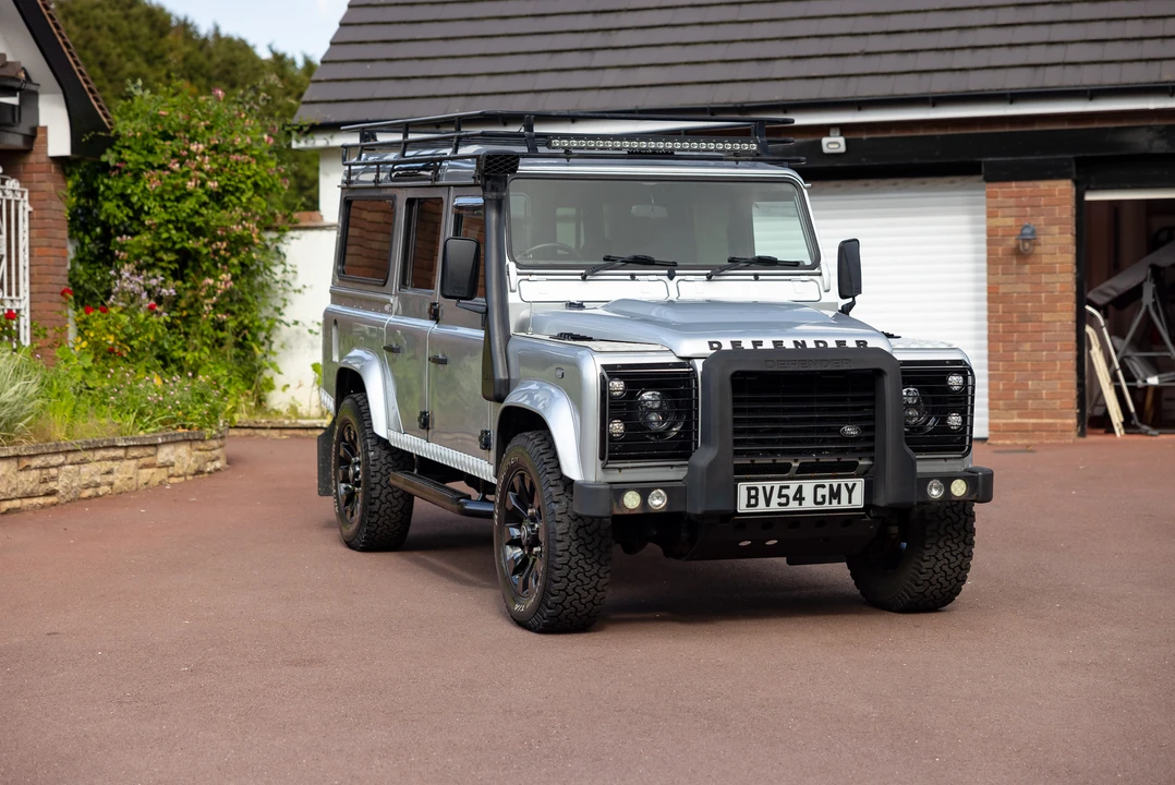 2004 Land Rover Defender 110 - Image 4 of 31