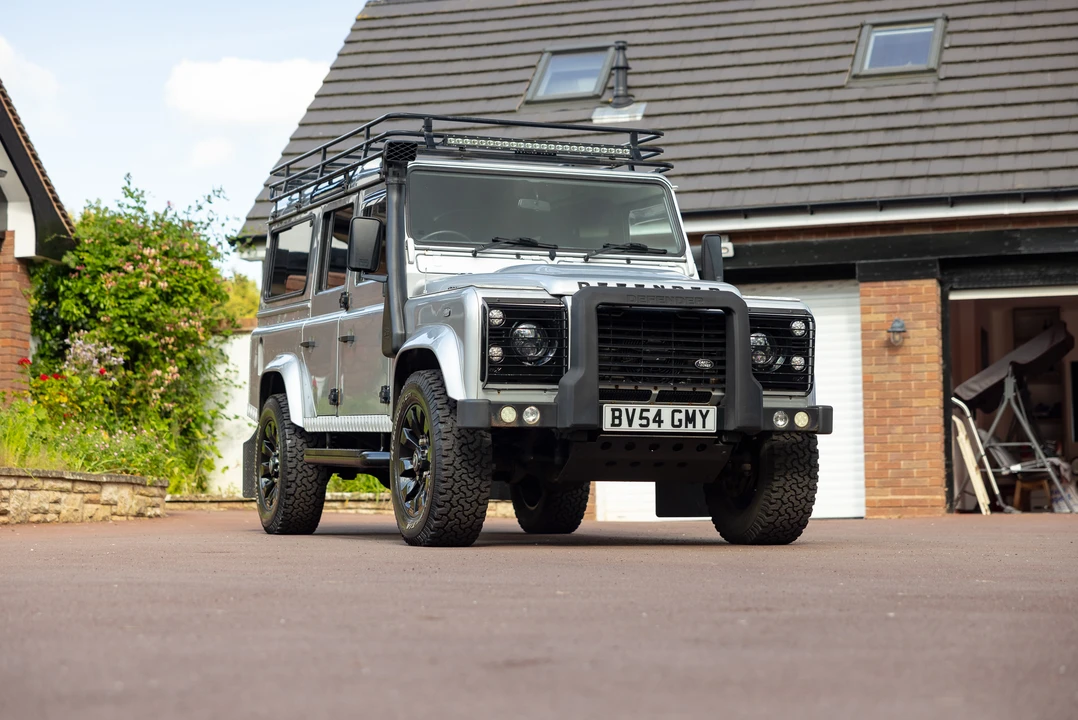 2004 Land Rover Defender 110 - Image 12 of 31