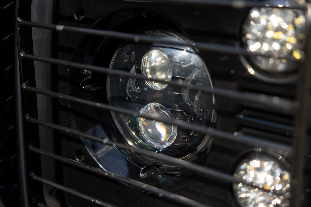 2004 Land Rover Defender 110 - Image 27 of 31