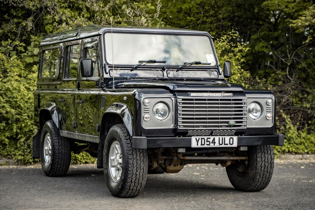 2004 Land Rover Defender 110 - Image 2 of 31