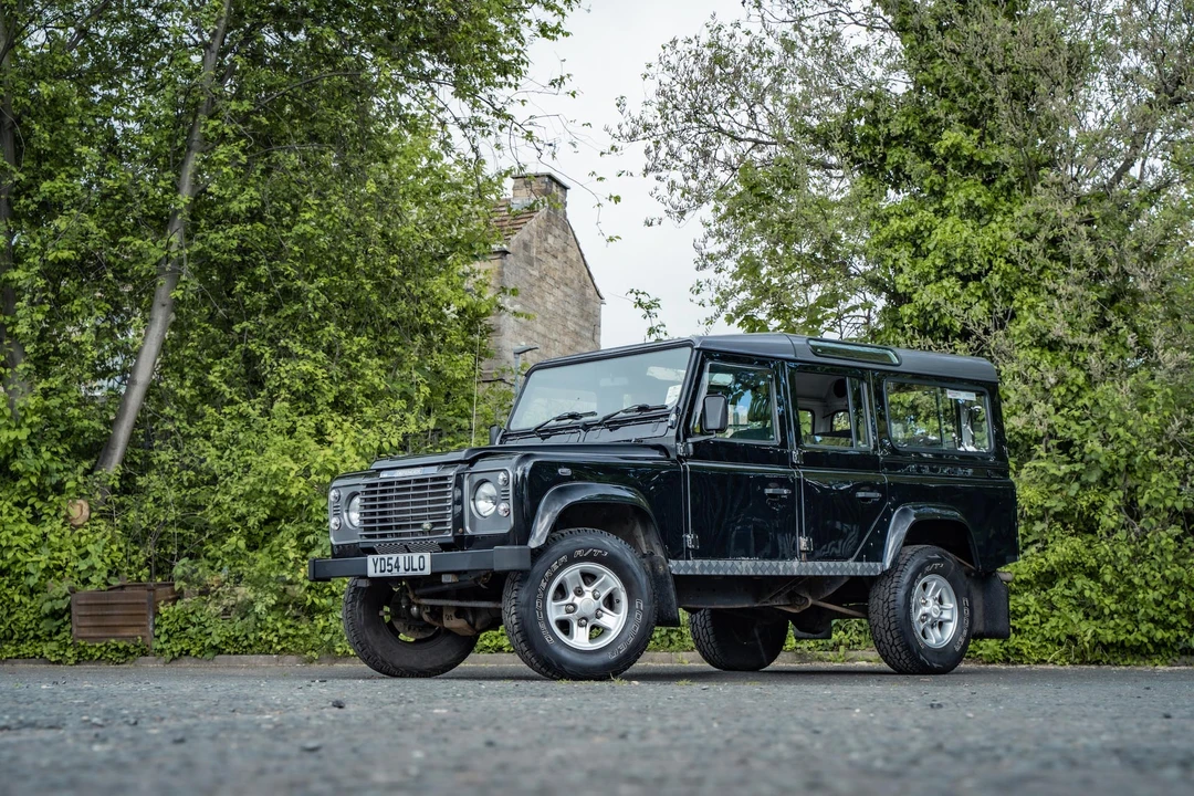 2004 Land Rover Defender 110 - Image 15 of 31