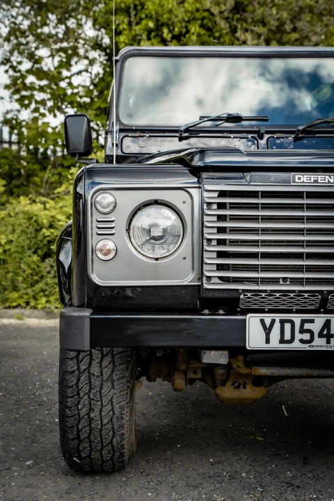 2004 Land Rover Defender 110 - Image 23 of 31