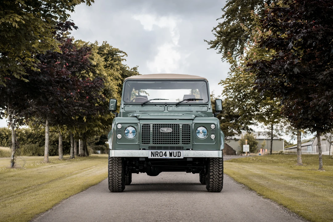 2004 Land Rover Defender 90 - Image 3 of 30
