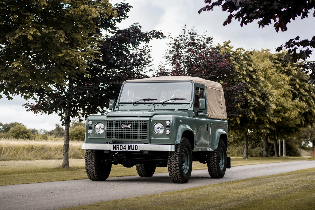 2004 Land Rover Defender 90 - Image 2 of 30