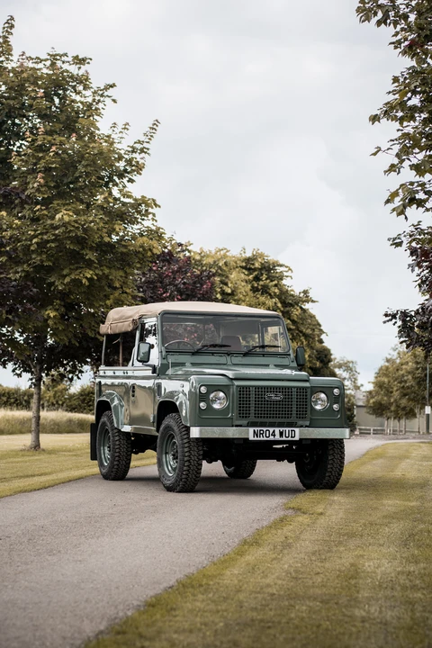 2004 Land Rover Defender 90 - Image 20 of 30