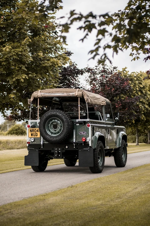 2004 Land Rover Defender 90 - Image 23 of 30