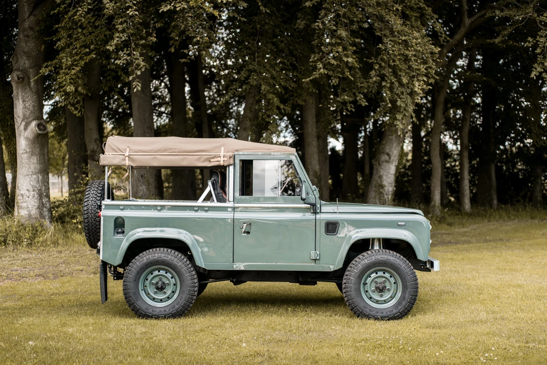 2004 Land Rover Defender 90 - Image 18 of 30