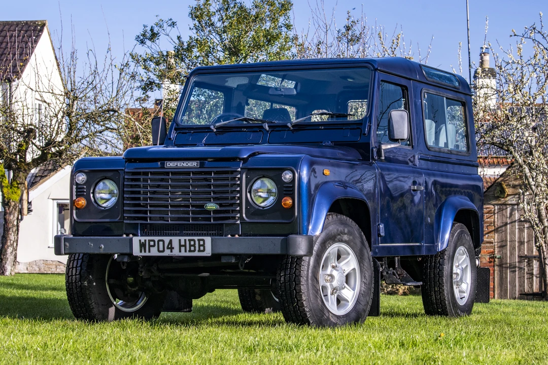2004 Land Rover Defender 90 - Image 2 of 31