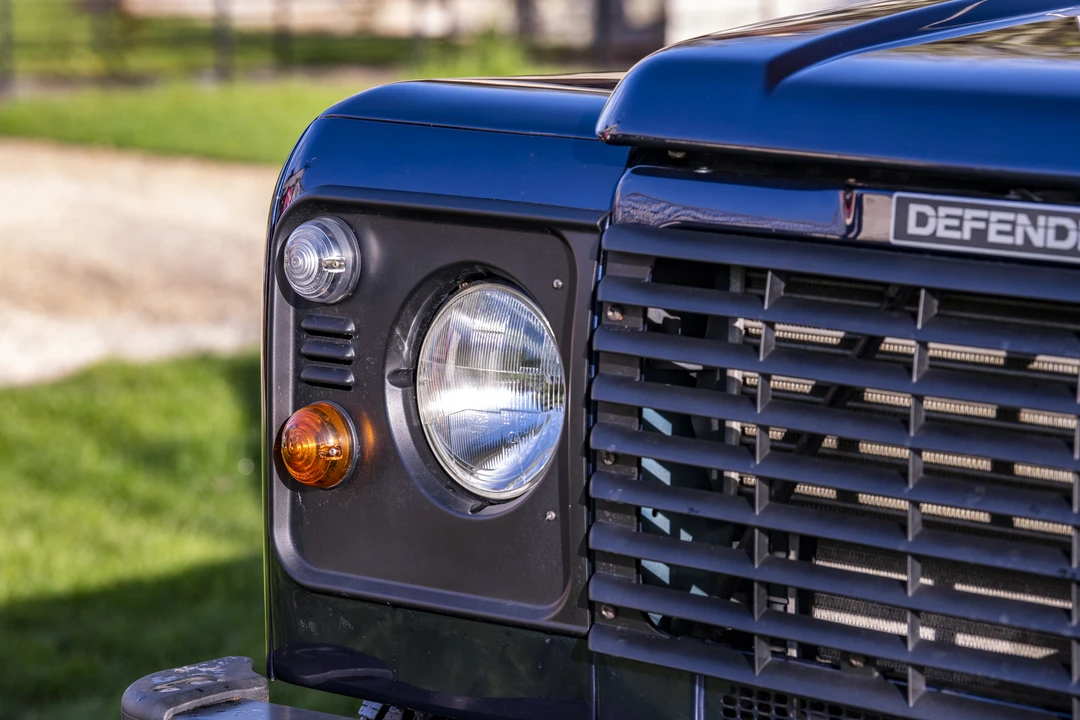 2004 Land Rover Defender 90 - Image 19 of 31