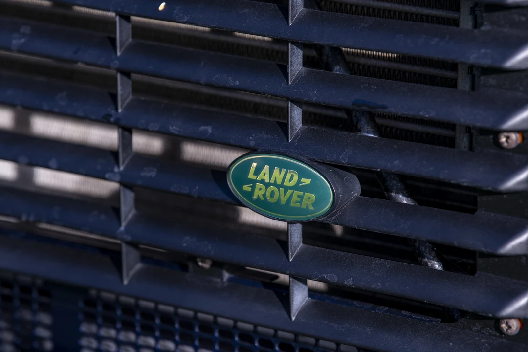 2004 Land Rover Defender 90 - Image 24 of 31
