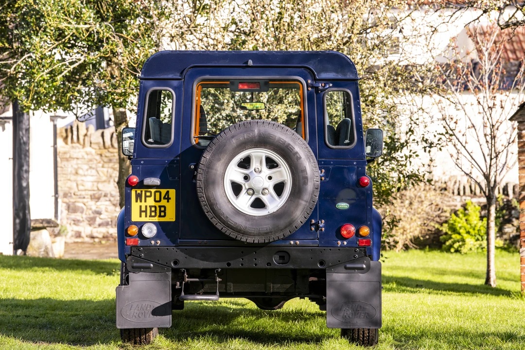 2004 Land Rover Defender 90 - Image 7 of 31