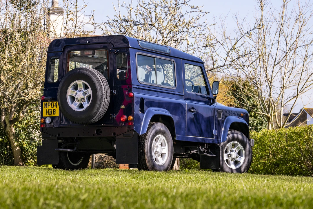 2004 Land Rover Defender 90 - Image 16 of 31