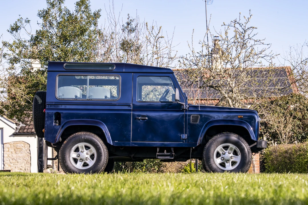 2004 Land Rover Defender 90 - Image 17 of 31