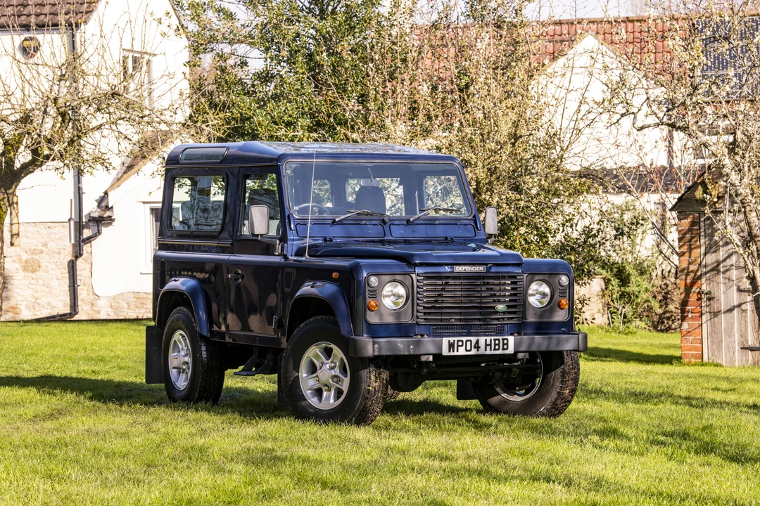 2004 Land Rover Defender 90 - Image 10 of 31