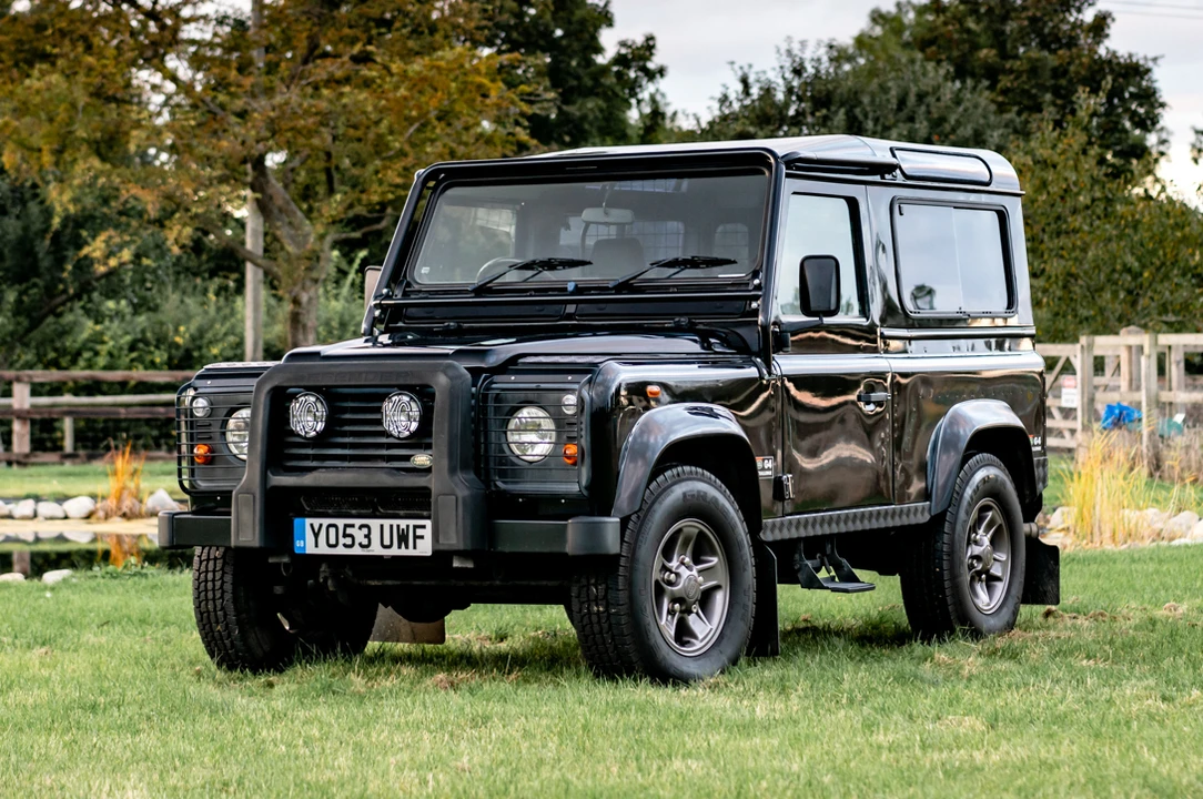 2004 Land Rover Defender 90 - Image 2 of 31