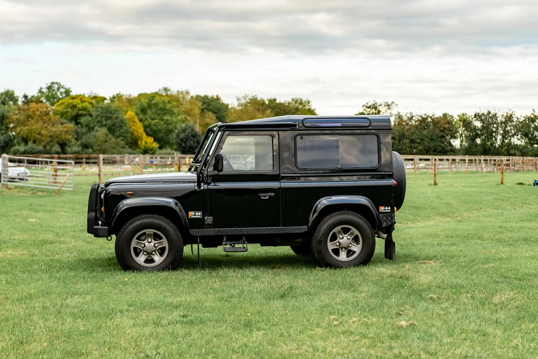 2004 Land Rover Defender 90 - Image 13 of 31