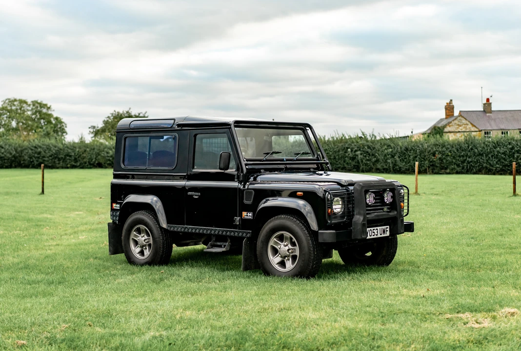 2004 Land Rover Defender 90 - Image 16 of 31