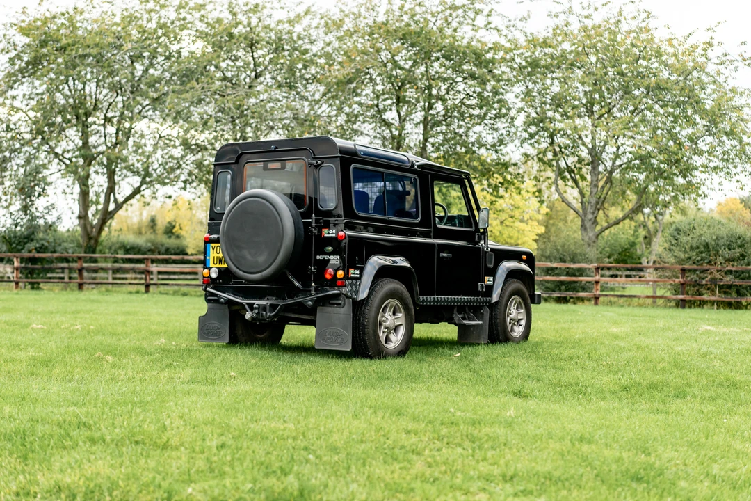 2004 Land Rover Defender 90 - Image 8 of 31